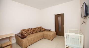 Фото номера Люкс с балконом Гостиница Vinograd Guest House г. Кабардинка 2