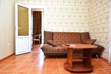 Фото номера Люкс с 1 спальней Гостиница Guest House Georgy г. Кабардинка 7