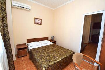 Фото номера Люкс с 1 спальней Гостиница Guest House Georgy г. Кабардинка 6
