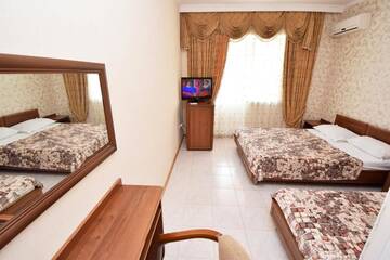 Фото номера Трехместный номер Гостиница Guest House Georgy г. Кабардинка 5