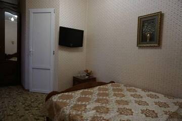 Фото номера Трехместный номер Гостиница Guest House Viktoria г. Кабардинка 2