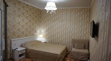 Фото номера Трехместный номер Гостиница Guest House Viktoria г. Кабардинка 5