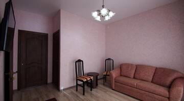 Фото номера Семейный номер Гостиница Дом Советов 6 г. Кабардинка 12