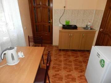 Фото номера Трехместный номер с балконом Гостевой дом Guesthouse Solnechnyiy г. Кабардинка 9