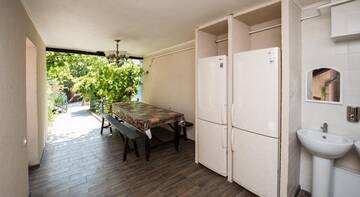 Фото номера Трехместный номер Гостевой дом Guesthouse Sportivnaya 4а г. Кабардинка 3