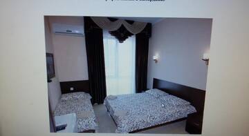 Фото номера Трехместный номер с душем Гостевой дом Hadezhda Guest-House г. Кабардинка 3
