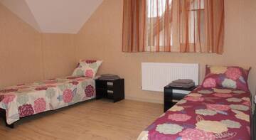 Фото номера Дом с 4 спальнями Гостевой дом Holiday homes in Vinogradnoye г. Кабардинка 8